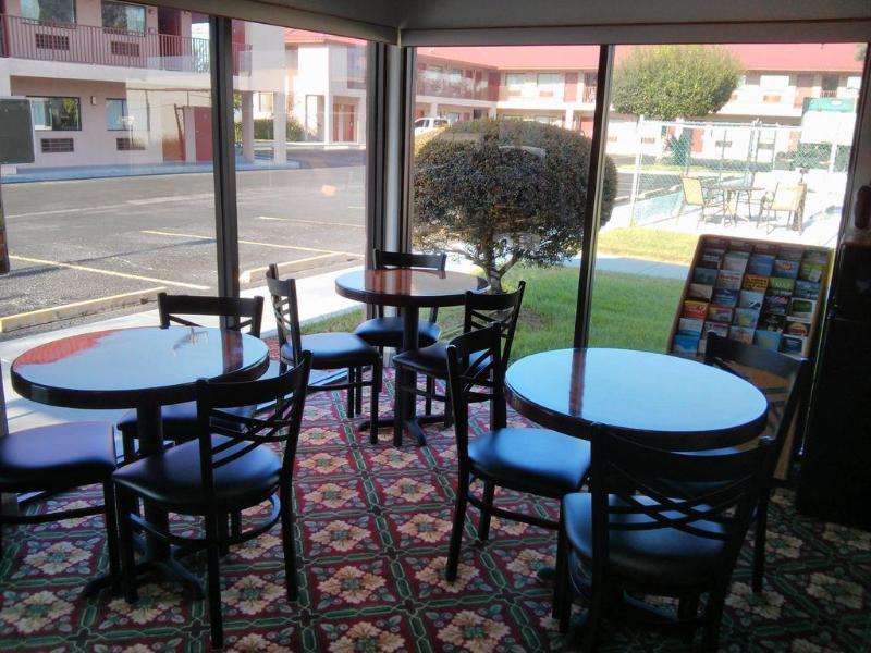Redfinn Inn ฟอร์ตเพียร์ซ ภายนอก รูปภาพ